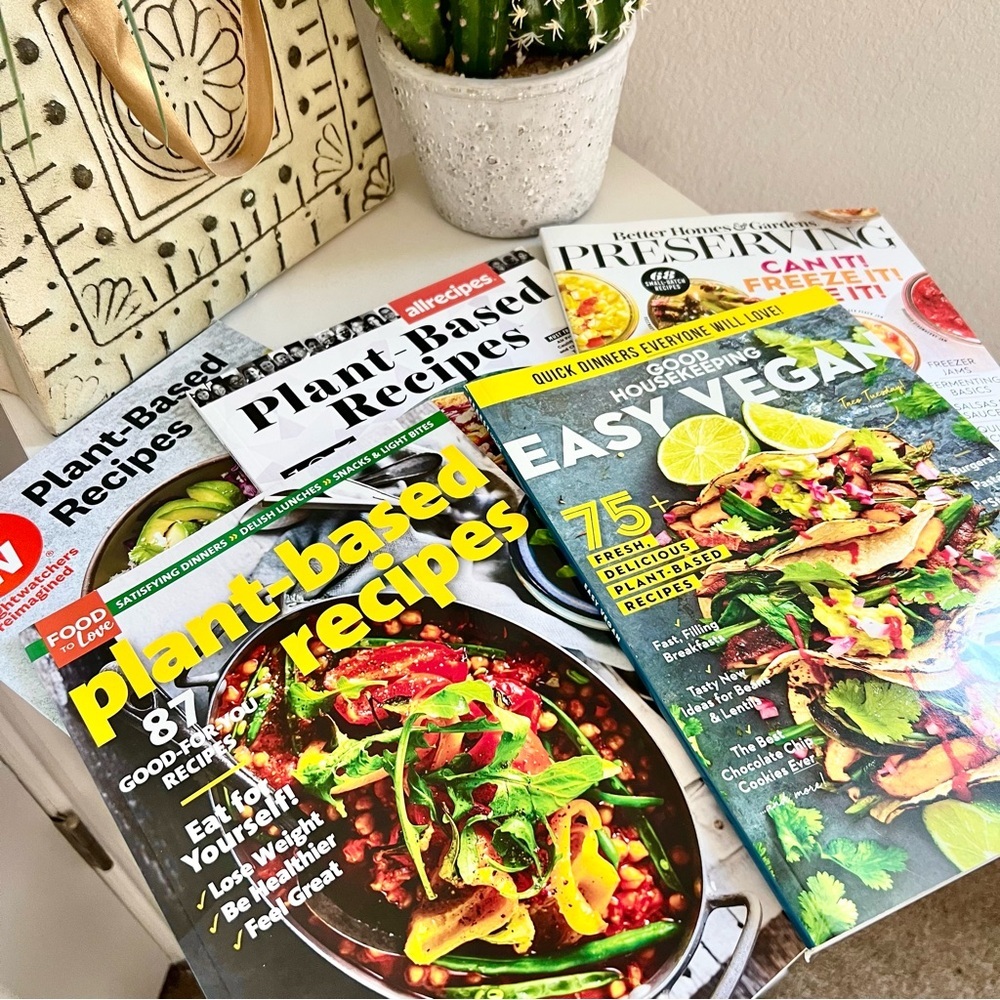 ❌ New! $66 Retail Value! Set of 5 Plant Based / Vegan Themed Magazines